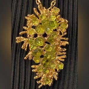 Vintage Hawaiian Green Olivine Pendant Brooch Brutalist Necklace Gold Tone